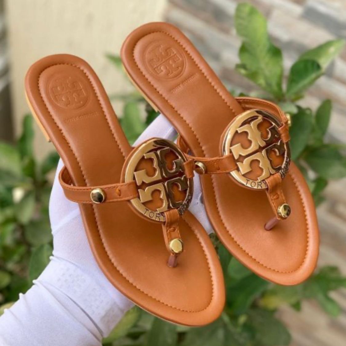 Tory Slippers - Comfy