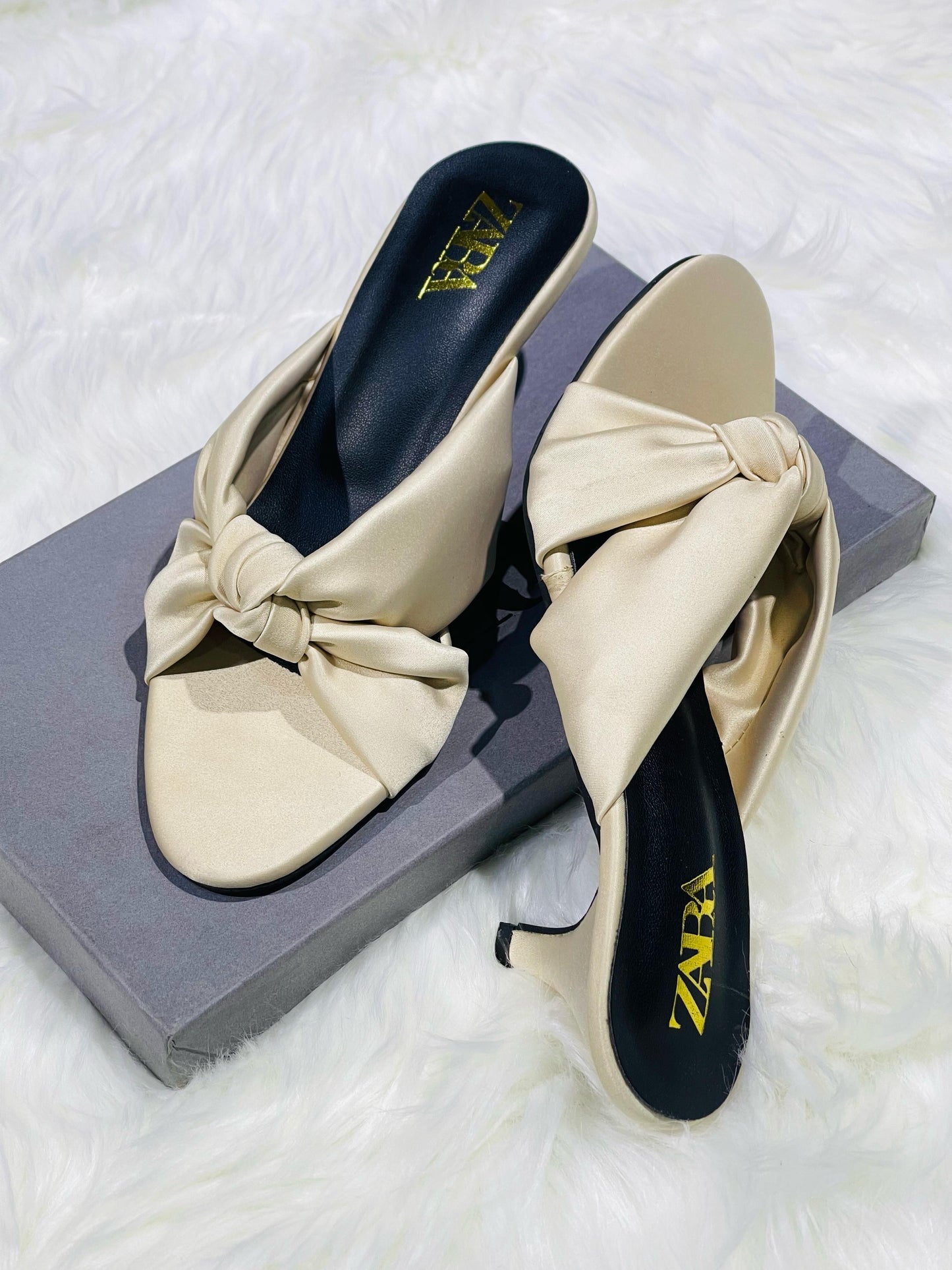 Tie knot heel - Comfy