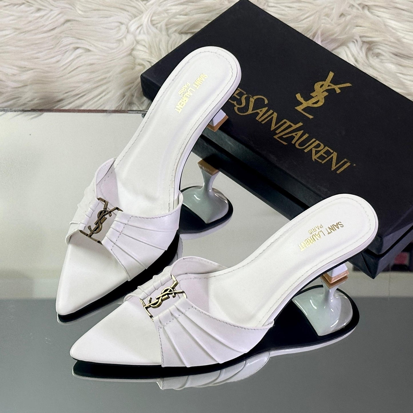 Saint Laurent closed toe heel