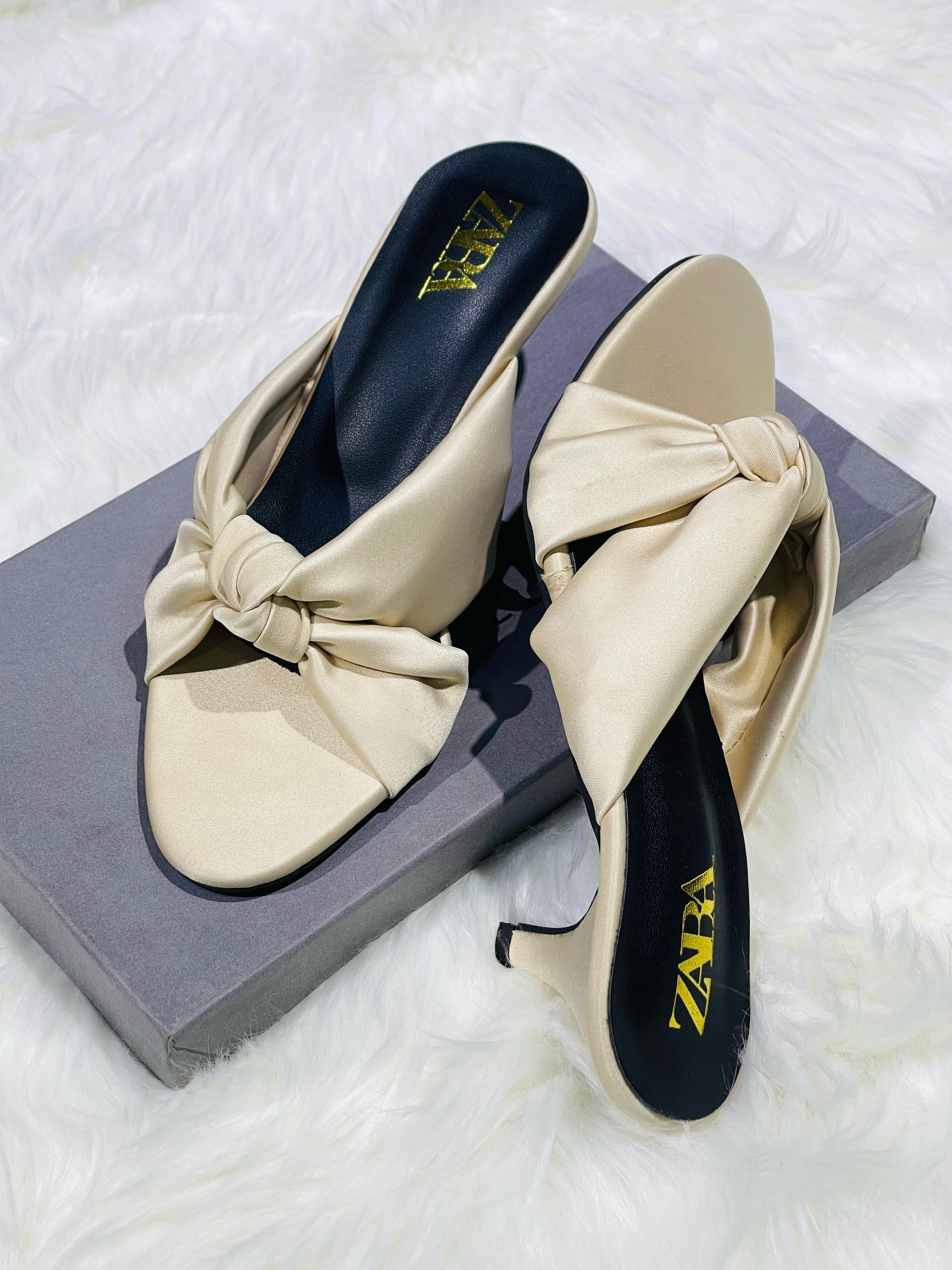 Tie knot heel - Comfy