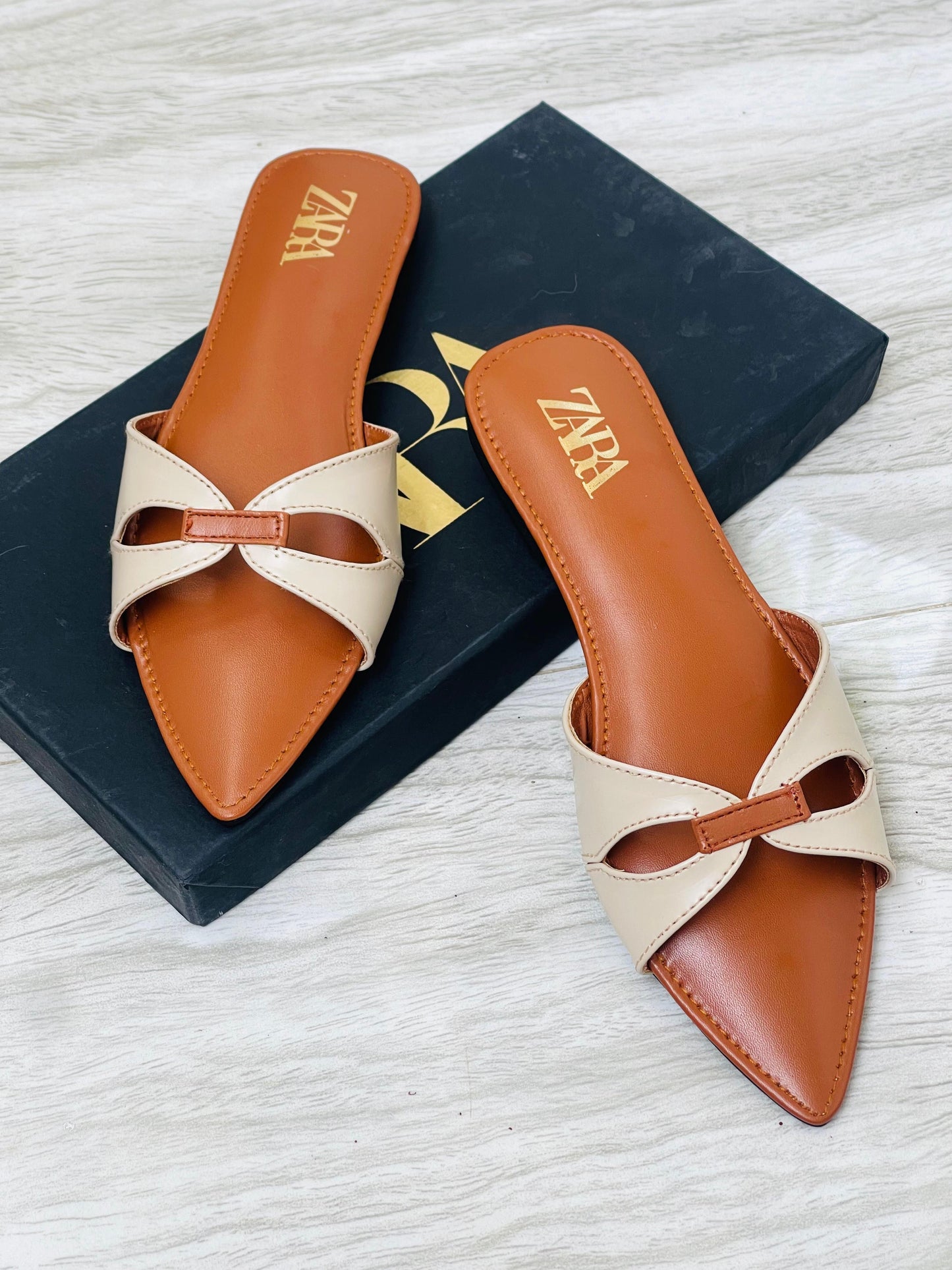 Triangle toe cushion flats