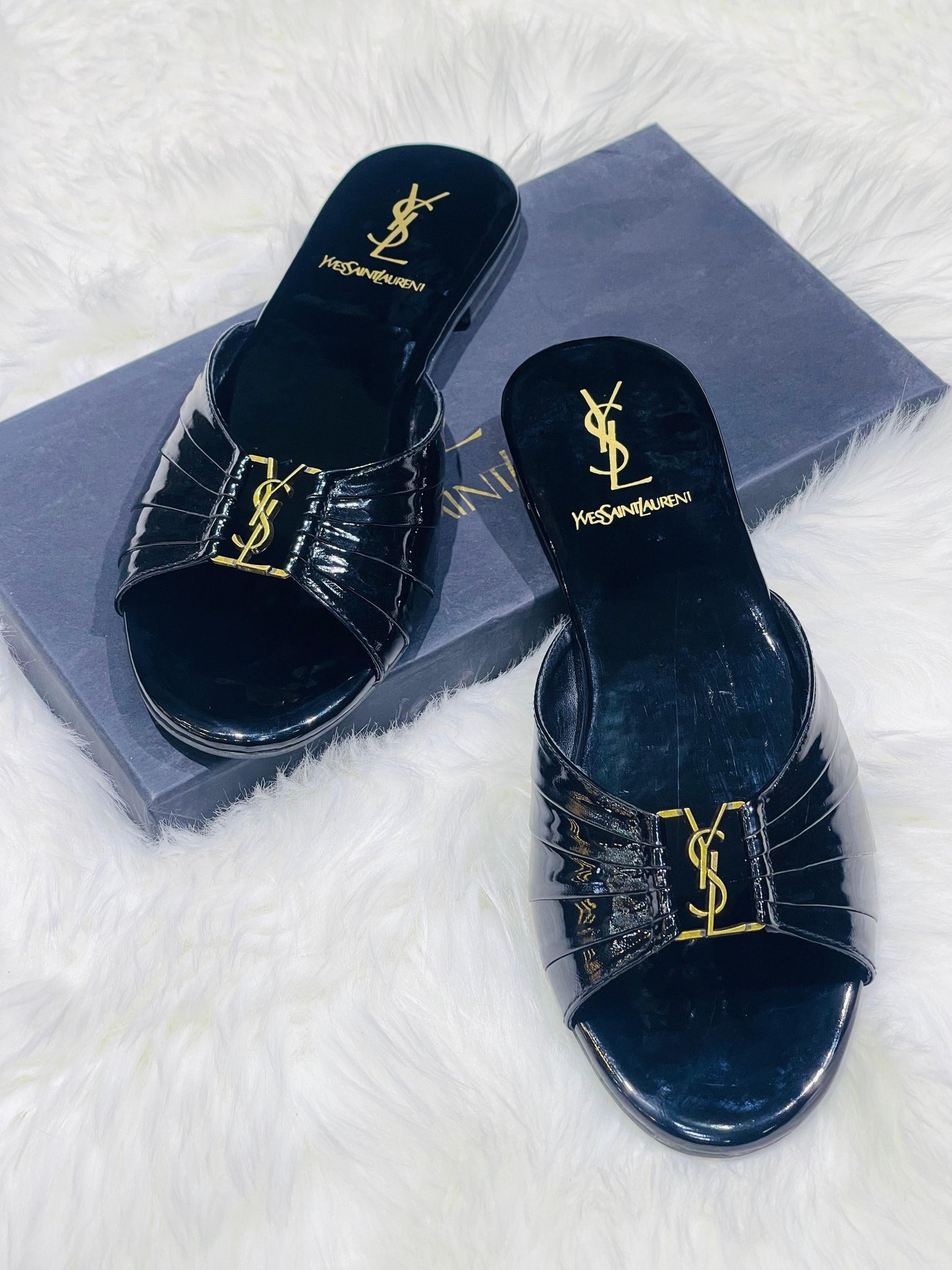 New print laurent flats