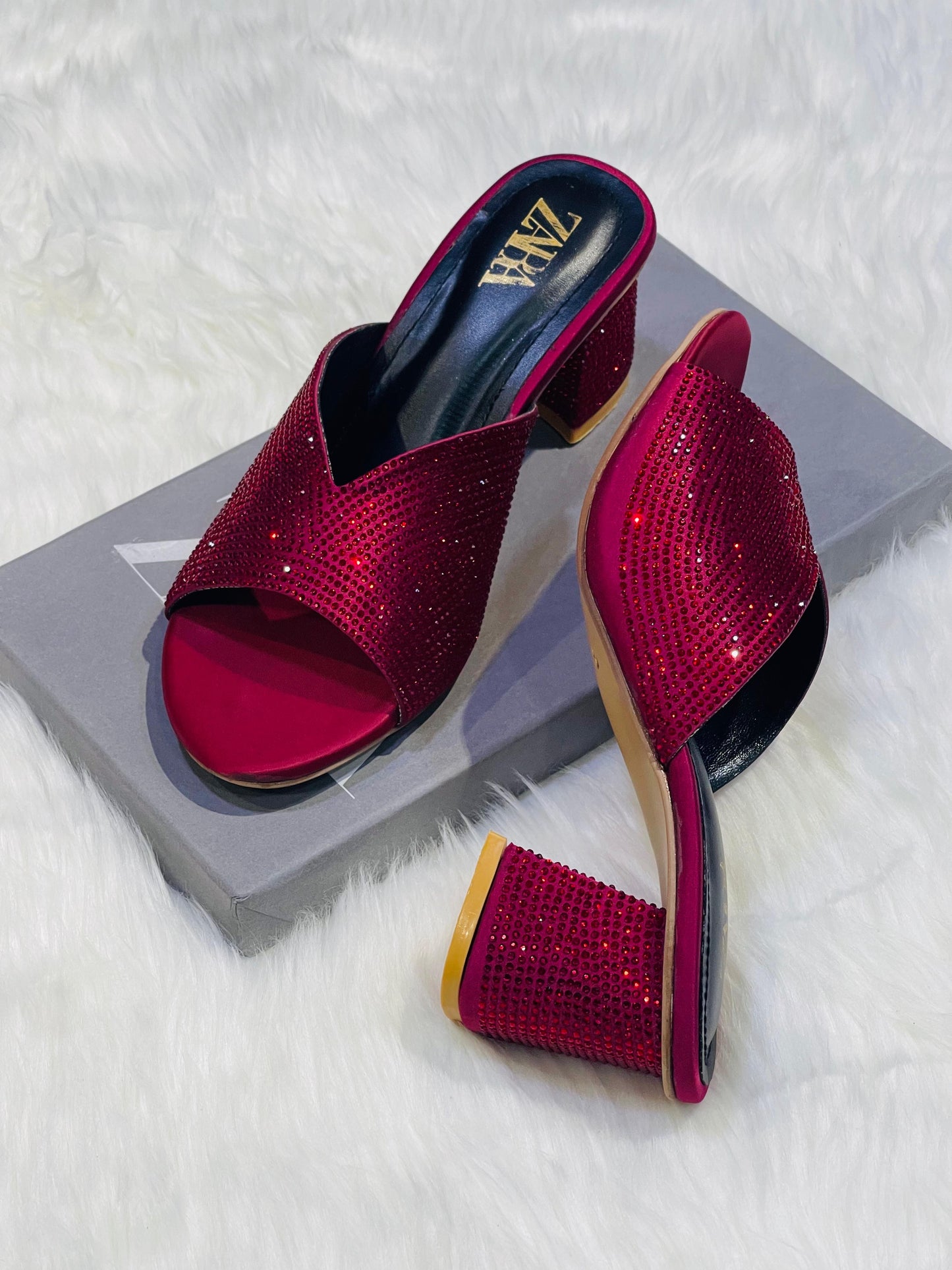 Stone block heel