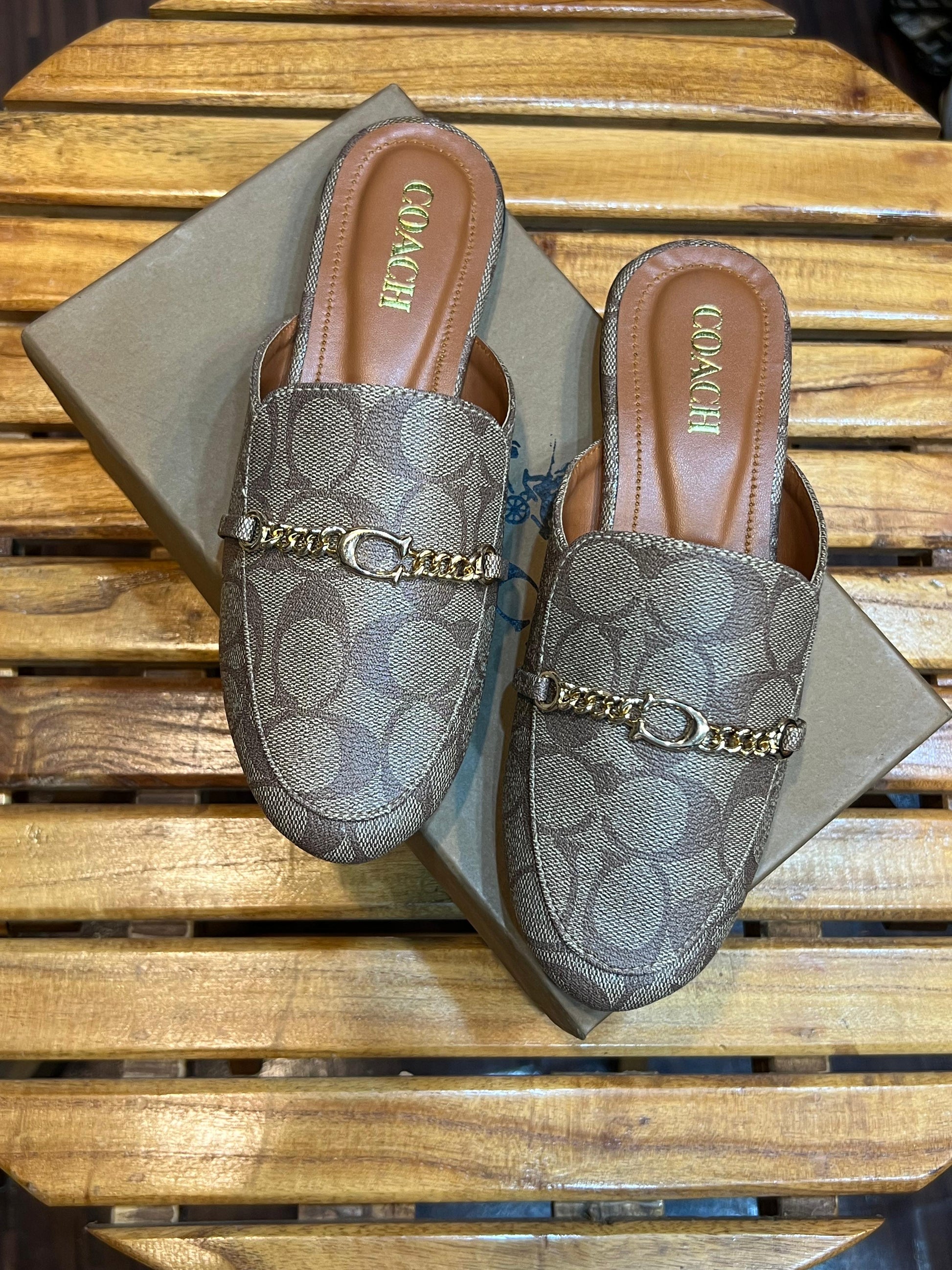 Coach semi shoe - Comfy