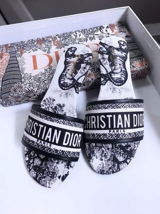 Christian Dior print - Comfy