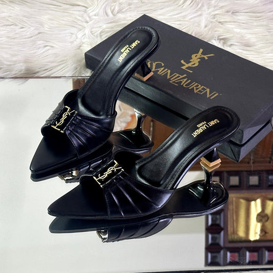 Saint Laurent closed toe heel