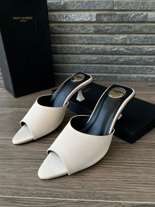 Plain laurent heels